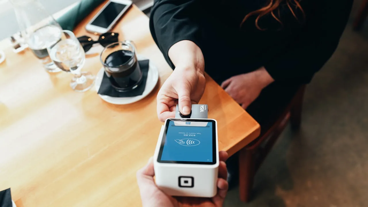 Contactless payment with card reader