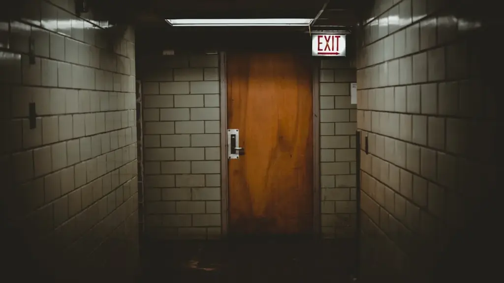 how to work a room